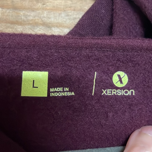 Xersion size Large Super Soft Maroon Hooded Tunic Length Sweatshirt with Pockets - Picture 2 of 10